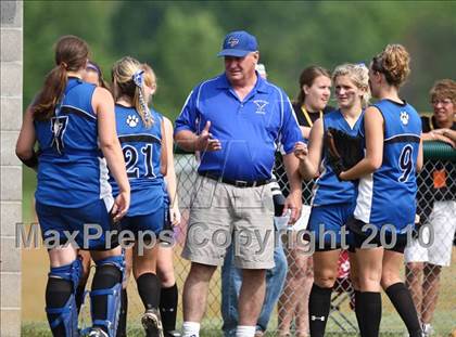 Thumbnail 2 in Hoosick Falls v. Gananda (NYSPHSAA Class C Semifinal) photogallery.