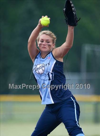 Thumbnail 3 in Hoosick Falls v. Gananda (NYSPHSAA Class C Semifinal) photogallery.