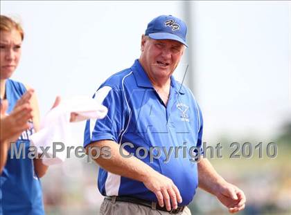 Thumbnail 3 in Hoosick Falls v. Gananda (NYSPHSAA Class C Semifinal) photogallery.