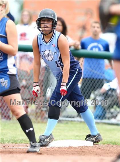Thumbnail 3 in Hoosick Falls v. Gananda (NYSPHSAA Class C Semifinal) photogallery.