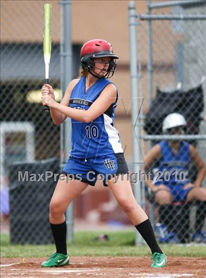 Thumbnail 3 in Hoosick Falls v. Gananda (NYSPHSAA Class C Semifinal) photogallery.