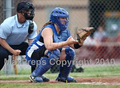 Thumbnail 2 in Hoosick Falls v. Gananda (NYSPHSAA Class C Semifinal) photogallery.