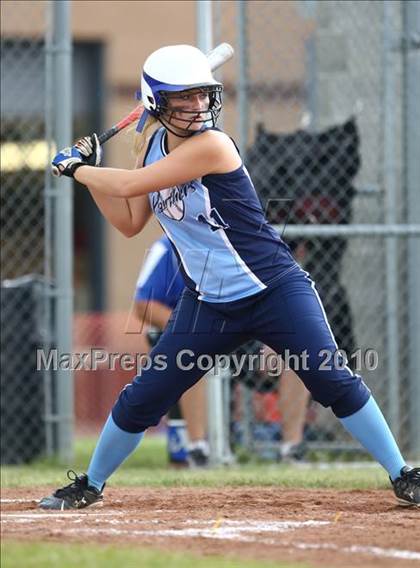 Thumbnail 3 in Hoosick Falls v. Gananda (NYSPHSAA Class C Semifinal) photogallery.