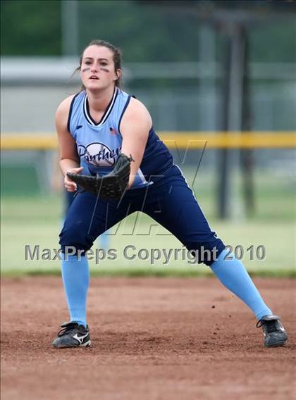 Thumbnail 2 in Hoosick Falls v. Gananda (NYSPHSAA Class C Semifinal) photogallery.