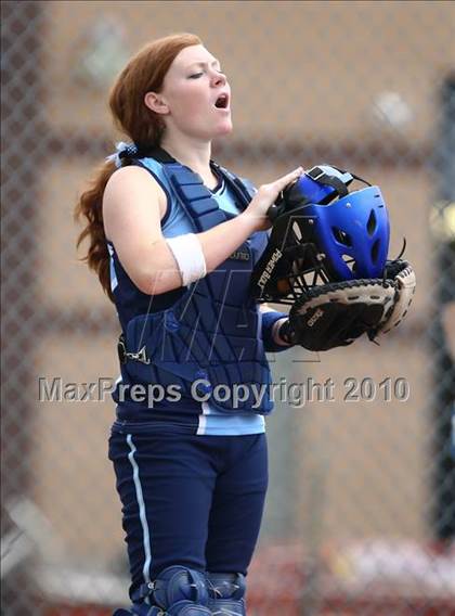Thumbnail 1 in Hoosick Falls v. Gananda (NYSPHSAA Class C Semifinal) photogallery.