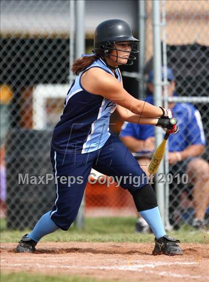 Thumbnail 1 in Hoosick Falls v. Gananda (NYSPHSAA Class C Semifinal) photogallery.