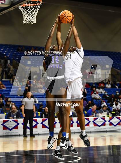 Thumbnail 3 in Jonesboro vs. West Memphis (AAA 5A Final) photogallery.