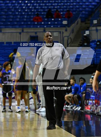 Thumbnail 1 in Jonesboro vs. West Memphis (AAA 5A Final) photogallery.