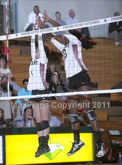 Thumbnail 2 in Albany vs. Cathedral Catholic (CIF State D3 Final) photogallery.