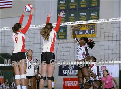 Thumbnail 1 in Albany vs. Cathedral Catholic (CIF State D3 Final) photogallery.