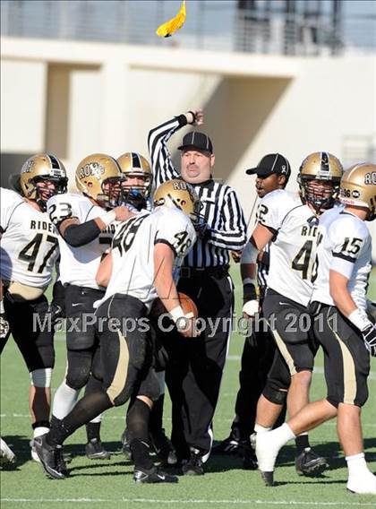 Thumbnail 3 in Ryan vs. Rider (4A Division 1 Region 1 Quarterfinals) photogallery.