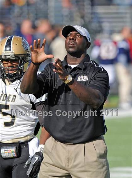 Thumbnail 1 in Ryan vs. Rider (4A Division 1 Region 1 Quarterfinals) photogallery.