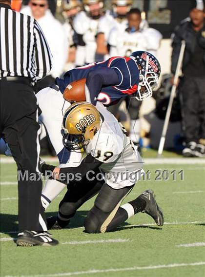 Thumbnail 2 in Ryan vs. Rider (4A Division 1 Region 1 Quarterfinals) photogallery.
