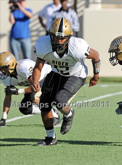 Thumbnail 2 in Ryan vs. Rider (4A Division 1 Region 1 Quarterfinals) photogallery.