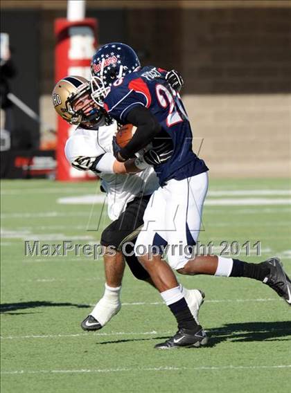 Thumbnail 2 in Ryan vs. Rider (4A Division 1 Region 1 Quarterfinals) photogallery.