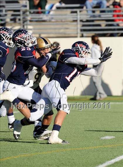 Thumbnail 2 in Ryan vs. Rider (4A Division 1 Region 1 Quarterfinals) photogallery.