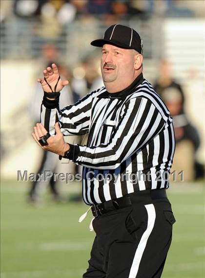 Thumbnail 3 in Ryan vs. Rider (4A Division 1 Region 1 Quarterfinals) photogallery.