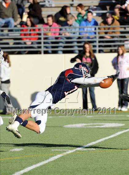 Thumbnail 3 in Ryan vs. Rider (4A Division 1 Region 1 Quarterfinals) photogallery.
