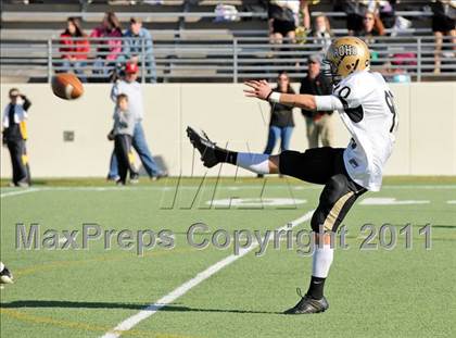 Thumbnail 2 in Ryan vs. Rider (4A Division 1 Region 1 Quarterfinals) photogallery.