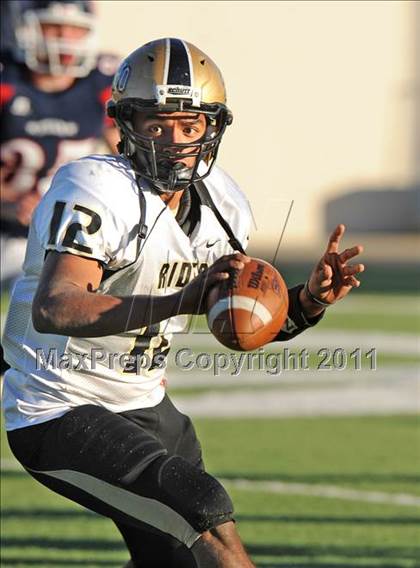 Thumbnail 2 in Ryan vs. Rider (4A Division 1 Region 1 Quarterfinals) photogallery.