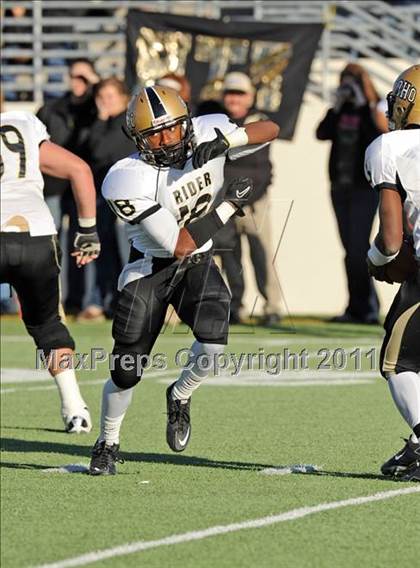 Thumbnail 3 in Ryan vs. Rider (4A Division 1 Region 1 Quarterfinals) photogallery.
