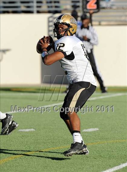 Thumbnail 2 in Ryan vs. Rider (4A Division 1 Region 1 Quarterfinals) photogallery.