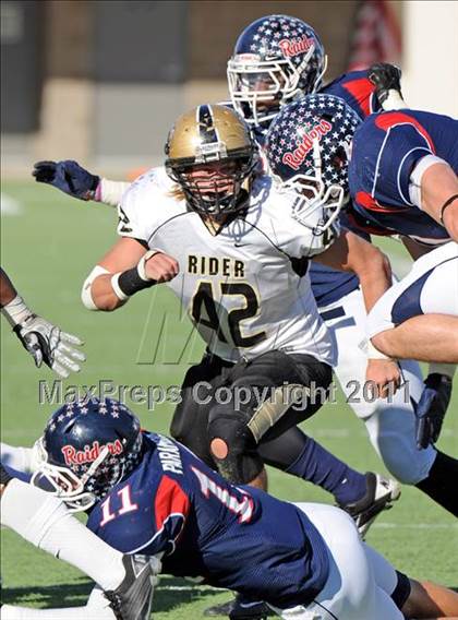 Thumbnail 2 in Ryan vs. Rider (4A Division 1 Region 1 Quarterfinals) photogallery.