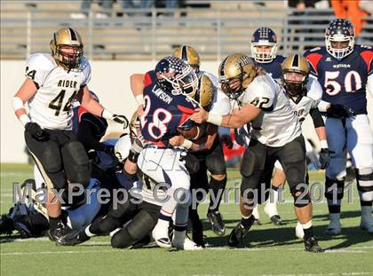 Thumbnail 3 in Ryan vs. Rider (4A Division 1 Region 1 Quarterfinals) photogallery.