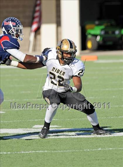 Thumbnail 3 in Ryan vs. Rider (4A Division 1 Region 1 Quarterfinals) photogallery.