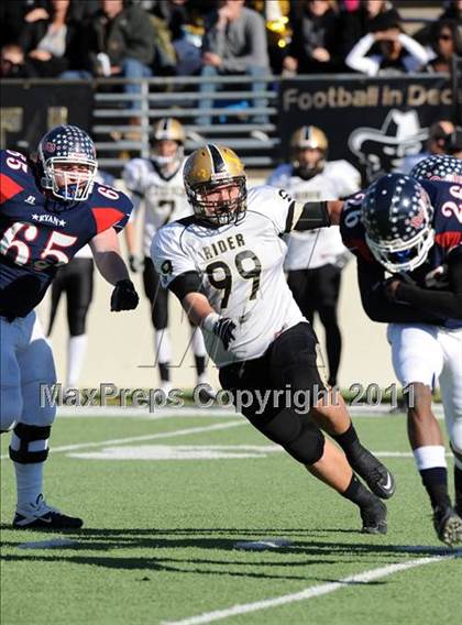 Thumbnail 3 in Ryan vs. Rider (4A Division 1 Region 1 Quarterfinals) photogallery.
