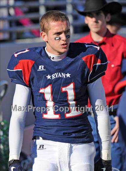 Thumbnail 2 in Ryan vs. Rider (4A Division 1 Region 1 Quarterfinals) photogallery.