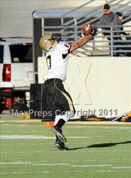 Thumbnail 3 in Ryan vs. Rider (4A Division 1 Region 1 Quarterfinals) photogallery.