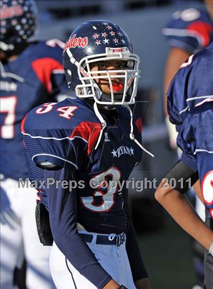 Thumbnail 3 in Ryan vs. Rider (4A Division 1 Region 1 Quarterfinals) photogallery.