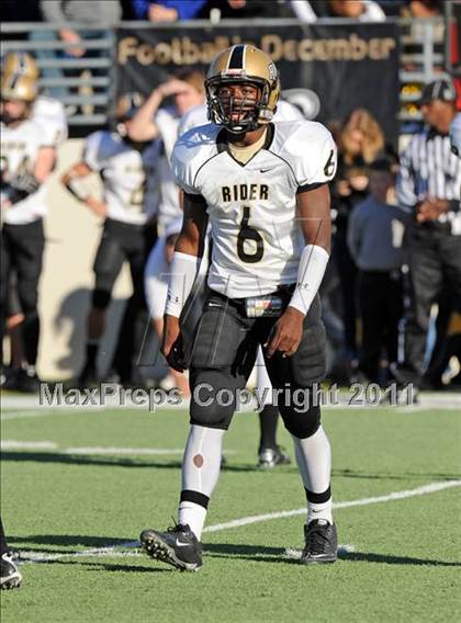 Thumbnail 2 in Ryan vs. Rider (4A Division 1 Region 1 Quarterfinals) photogallery.