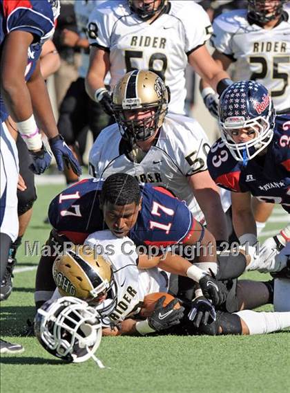 Thumbnail 3 in Ryan vs. Rider (4A Division 1 Region 1 Quarterfinals) photogallery.