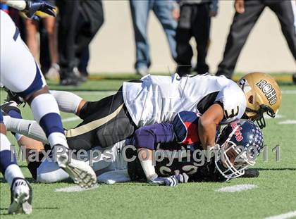 Thumbnail 2 in Ryan vs. Rider (4A Division 1 Region 1 Quarterfinals) photogallery.