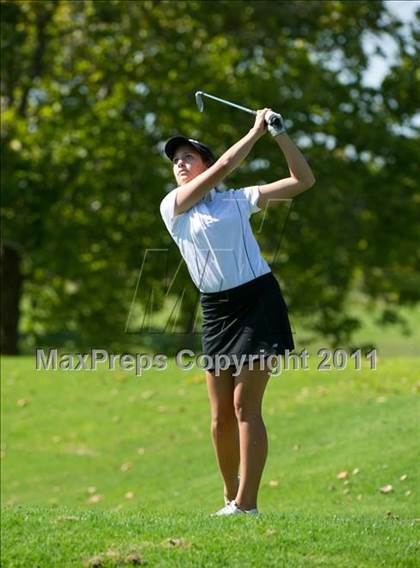 Thumbnail 2 in Pirate Golf Invitational photogallery.