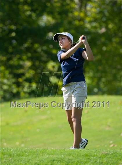 Thumbnail 2 in Pirate Golf Invitational photogallery.