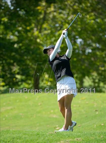 Thumbnail 2 in Pirate Golf Invitational photogallery.