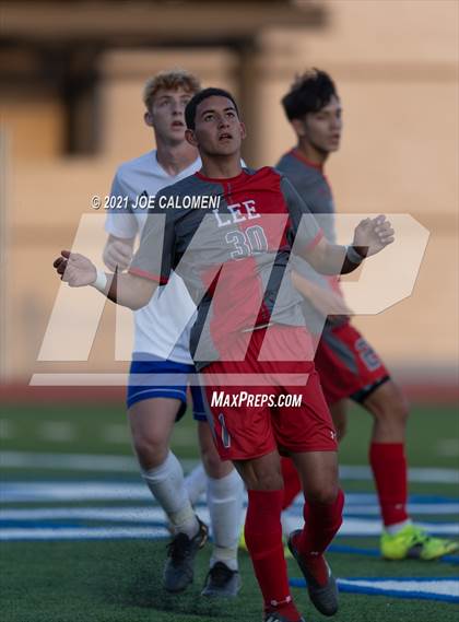 Thumbnail 3 in Lee [Robert E.] vs Clemens (UIL 6A Region 4 Quarterfinal) photogallery.