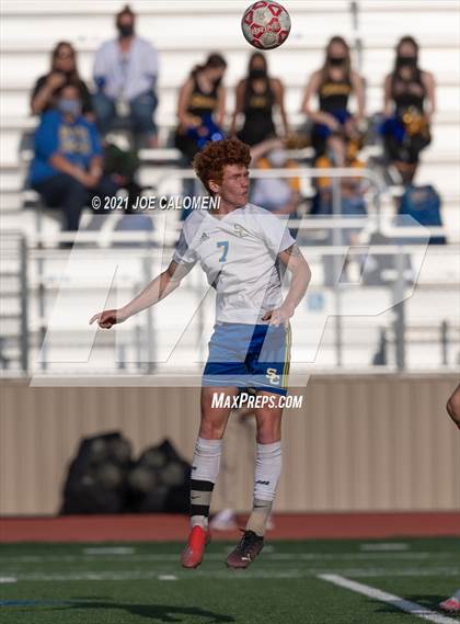 Thumbnail 2 in Lee [Robert E.] vs Clemens (UIL 6A Region 4 Quarterfinal) photogallery.
