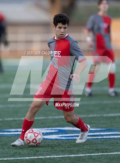 Thumbnail 3 in Lee [Robert E.] vs Clemens (UIL 6A Region 4 Quarterfinal) photogallery.