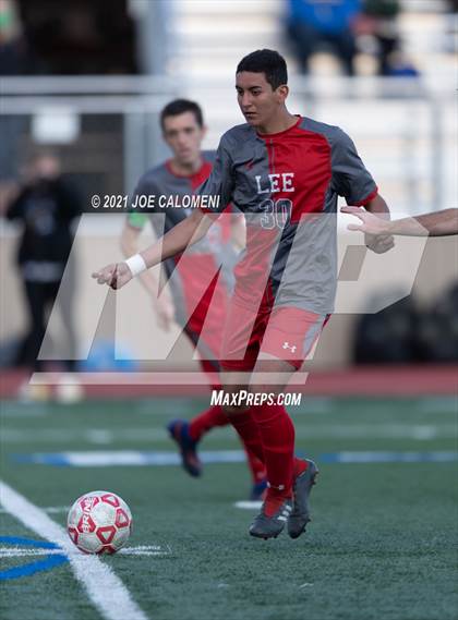 Thumbnail 2 in Lee [Robert E.] vs Clemens (UIL 6A Region 4 Quarterfinal) photogallery.