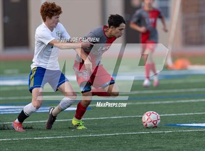 Thumbnail 2 in Lee [Robert E.] vs Clemens (UIL 6A Region 4 Quarterfinal) photogallery.