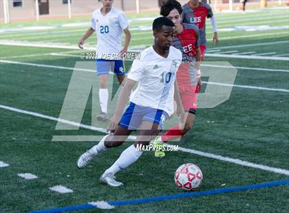 Thumbnail 2 in Lee [Robert E.] vs Clemens (UIL 6A Region 4 Quarterfinal) photogallery.