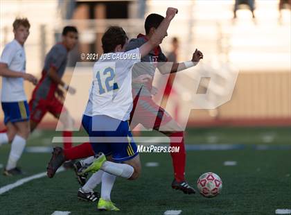 Thumbnail 2 in Lee [Robert E.] vs Clemens (UIL 6A Region 4 Quarterfinal) photogallery.