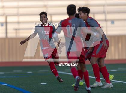 Thumbnail 1 in Lee [Robert E.] vs Clemens (UIL 6A Region 4 Quarterfinal) photogallery.