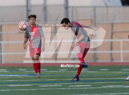Thumbnail 2 in Lee [Robert E.] vs Clemens (UIL 6A Region 4 Quarterfinal) photogallery.