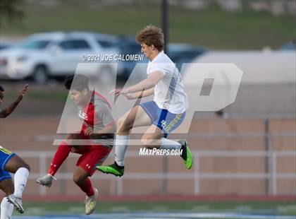 Thumbnail 3 in Lee [Robert E.] vs Clemens (UIL 6A Region 4 Quarterfinal) photogallery.