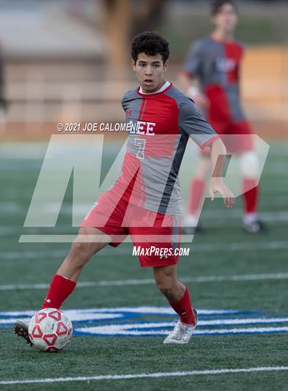 Thumbnail 2 in Lee [Robert E.] vs Clemens (UIL 6A Region 4 Quarterfinal) photogallery.